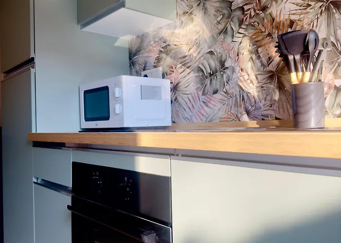 Alexander Charme In דירה