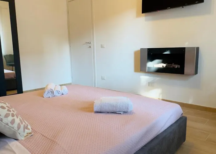 Alexander Charme In * רומא